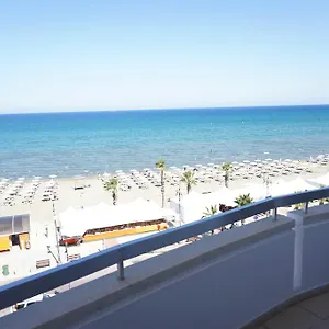 lazuli-beach-apartment-no-43.hotelsatayianapa.com/